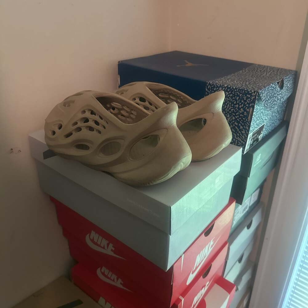 Adidas Yeezy Foam RNNR 'Mist' Sneakers